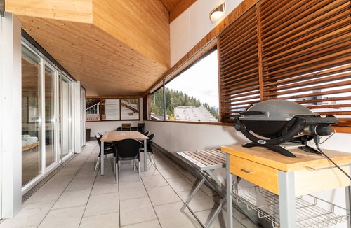 Laax Apartment | Luxury apartment, beautiful terrace (partly covered), free WIFI and parking