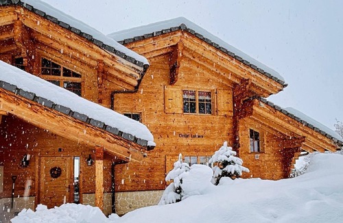 Vex Ski Chalet | Luxury chalet with private spa and panoramic views