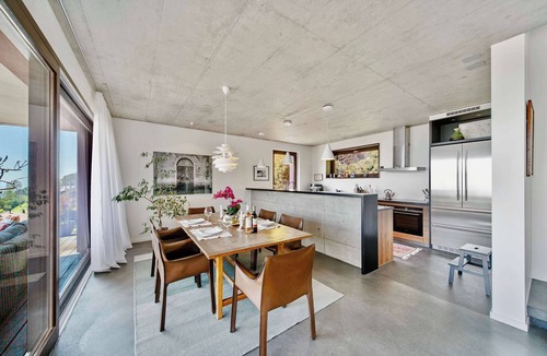 Mont Pelerin Villa | Luxury Villa Retreat with Garden & Lake Views
