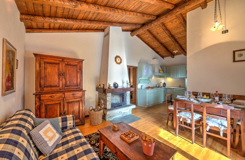 Caprezzo House | Magic Woodland Escape Lake View, Caprezzo, Italy