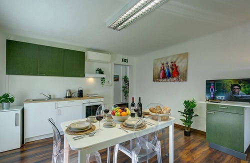 Maroggia Apartment | Maroggia Apt 2 Near The Lake for 5, Maroggia, Switzerland