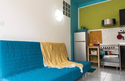 Stadera Apartment | Milan Railing House, Convenient for Navigli & City Center