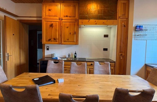 Arosa Apartment | Miraflor Betty by Arosa Holiday Appartement/Fewo, Dusche und Bad, WC, 8-Bettwohn by Interhome