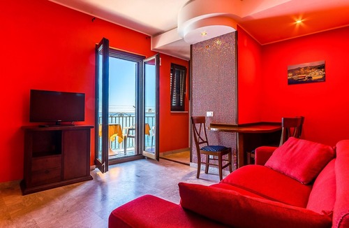 Old Town Apartment | MiraMare Residence Cefalu - App. Ludovica -