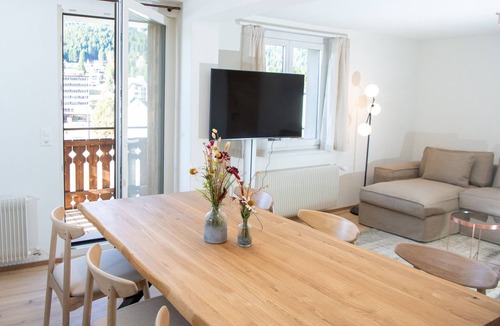 Lenzerheide Apartment | Modern duplex apartment with mountain views