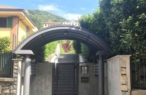 Viggiu Apartment | Modern Flat 1 near the Swiss Border in Viggiù