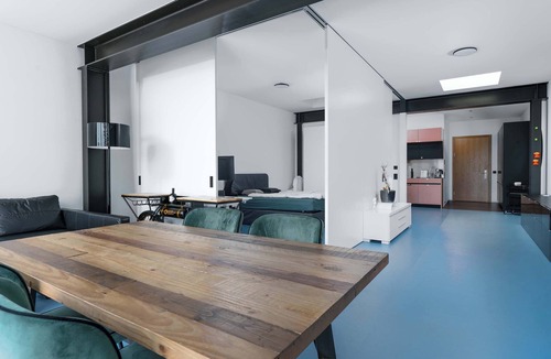 Uster District Apartment | Modern Zurich Loft with Balcony, View & Workspace