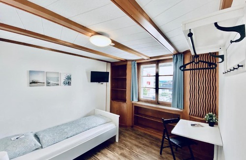 Flumenthal Apartment | Monteurzimmer - Worker's accommodation - ZIMMERzuVERMIETEN in Flumenthal Solothurn