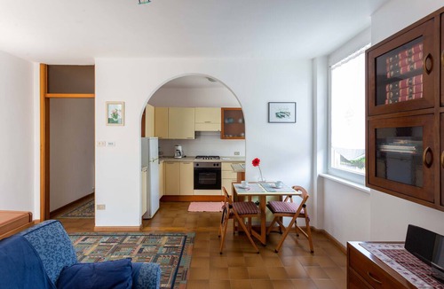 San Cristoforo Apartment | More A Due Passi Dal Lago Apartment – Relaxing Stay Near the Lake and Mountains