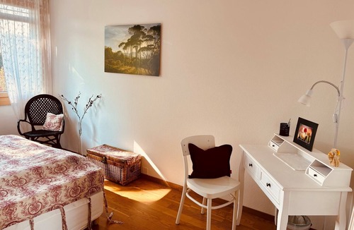 Meilen District Bed & Breakfast | New Bed&Breakfast in Küsnacht! Quiet, green & cozy - 20min to the city centre