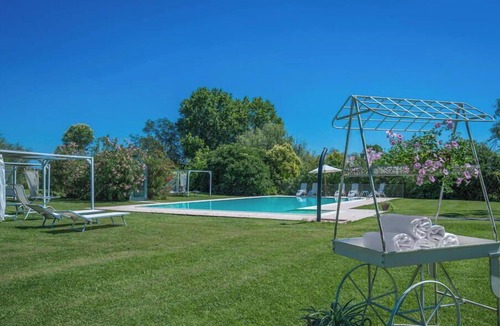 Pozzolengo Villa | Nice apartment in villa for 3 people with A/C, pool, WIFI, close to Sirmione