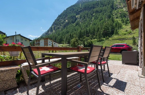 Saas Almagell Apartment | Nice apartment for 5 people with WIFI, TV and balcony