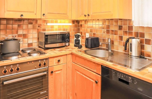 Noveli Apartment | Nice apartment for 6 people with WIFI, TV, balcony and pets allowed