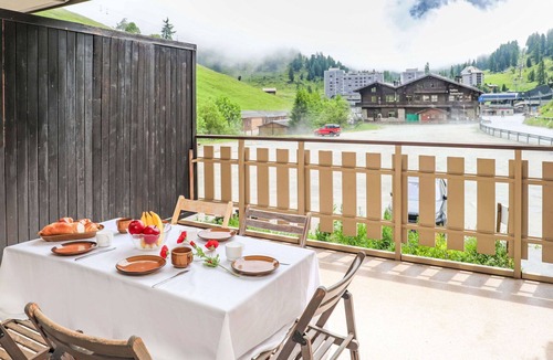 Noveli Apartment | Nice apartment for 6 people with WIFI, TV, balcony and pets allowed