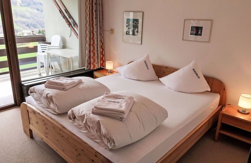 Acletta Apartment | Nice apartment for 4 guests with WIFI, pool, TV, balcony and panoramic view