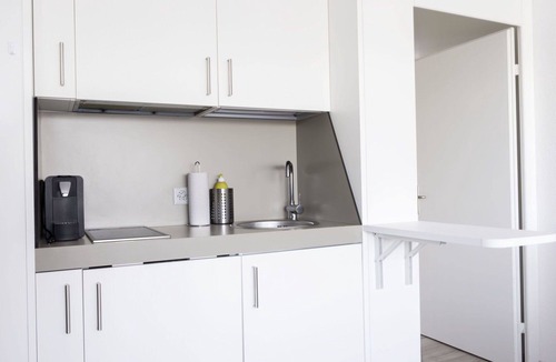 Bissone Apartment | Nice apartment for 4 people with WIFI, pool, A/C, TV, balcony and panoramic view