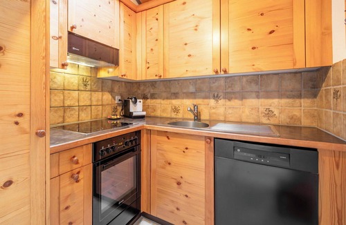 Falera Apartment | Nice apartment for 4 people with WIFI, TV, balcony and panoramic view