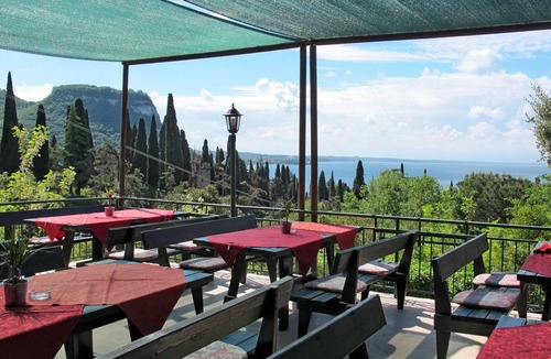 Corno Apartment | Nice apartment for 4 people with A/C, pool, WIFI, TV and patio