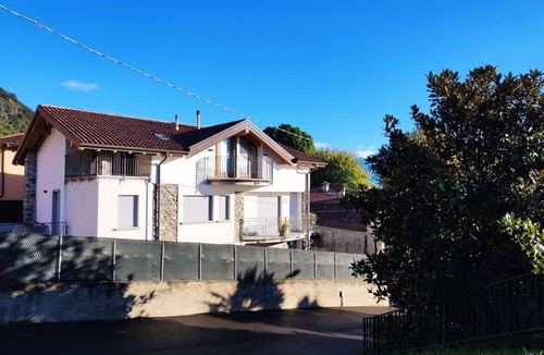 Naggio Apartment | Nice apartment for 5 people with A/C, WIFI, TV and balcony