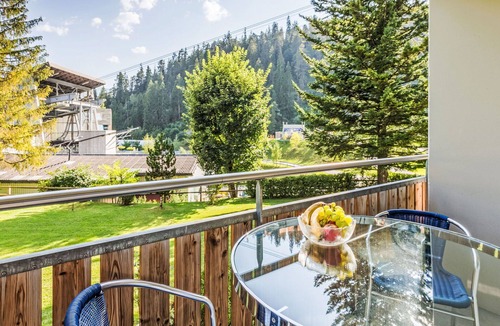 Laax Apartment | Nice apartment for 6 people with WIFI, TV, balcony and panoramic view