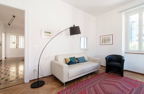 Massagno Apartment | Original flat a few minutes from Lugano (Giuka Apartment)