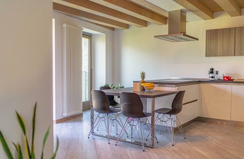 Cino Apartment | Orizzonte Verde - Modern Suite with garden, hot tub and Valtellina views