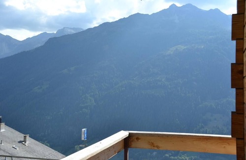 St. Luc Apartment | Outside : flat for 4 person on the 2nd floor, balcony -Inside : 55 sqm, living room with dining area