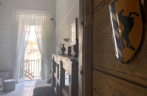 Rione VIII Sant'Eustachio Apartment | Palazzo Franchi, noble and elegant mansion a few steps from the Pantheon
