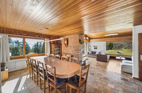 Aeschi bei Spiez Ski Chalet | Panoramic 6BR + 3Bath Chalet near Interlaken & Lake Thun (Bernese Oberland)