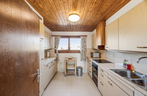 Aeschi bei Spiez Ski Chalet | Panoramic 6BR Chalet near Interlaken & Lake Thun (Bernese Oberland)