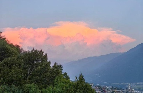 Berbenno di Valtellina Apartment | Panoramic Alpine Chalet