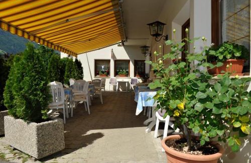 Silandro Bed & Breakfast | Pension Rita
