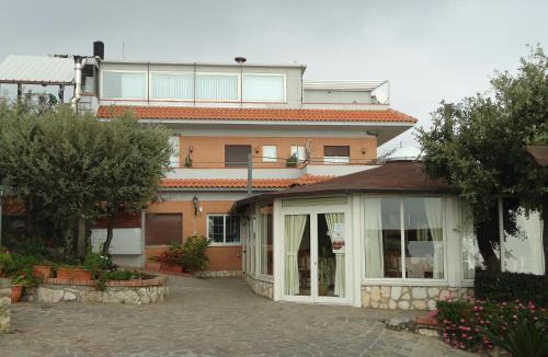 Trivio House | Pensione Campese