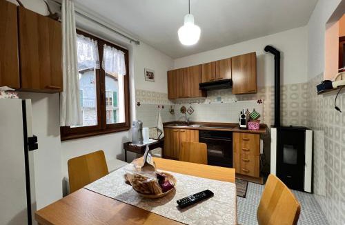 Valtellina Apartment | Piccola Parigi