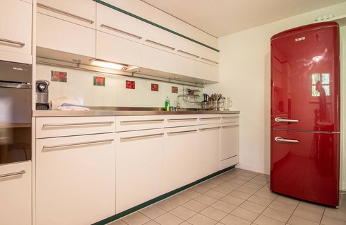 Arosa Apartment | Pradella EG by Arosa Holiday Appartement/Fewo, Dusche oder Bad, WC, 7-Bettwohnun by Interhome
