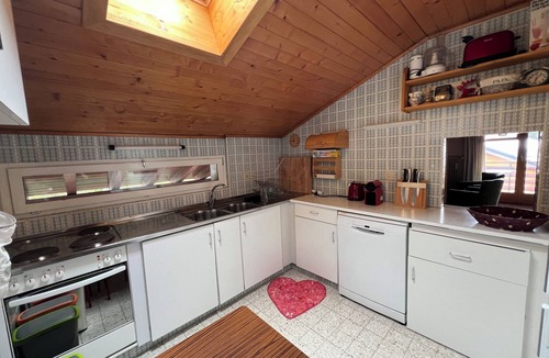 Lens Apartment | PRES FLEURIS, charming apartment + garage in Crans-Montana