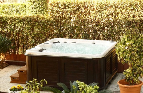 Crociale Villa | Private Villa with private pool, hot tub, A/C, WIFI, TV, terrace, panoramic view, close to Sirmione