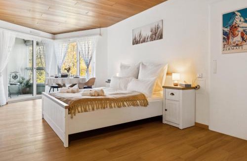 Ingenbohl Apartment | ReMo I Lake View Studio 1 - 2 Personen I See - Bergsicht I 40" Smart TV I Dusche, Fahrstuhl und Parkplatz