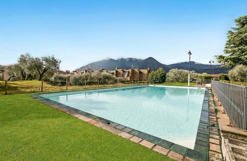 Sensole Apartment | Residence La Perla - Apt 41, Monte Isola, Italy