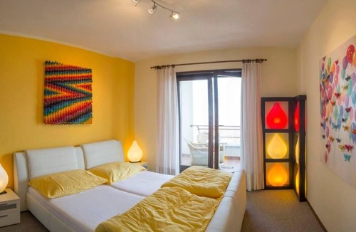 Vira Apartment | Residenza Viramonte - Casa Bianca, Wohnung 15 by Interhome
