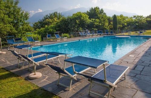 Vira Apartment | Residenza Viramonte - Casa Elena, Wohnung 45 by Interhome