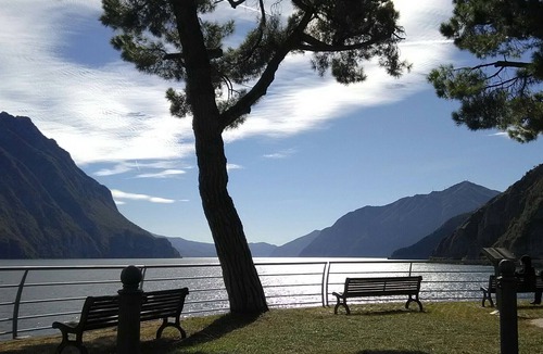 Lovere Old Town Apartment | Rika apartment in front of Lake Iseo