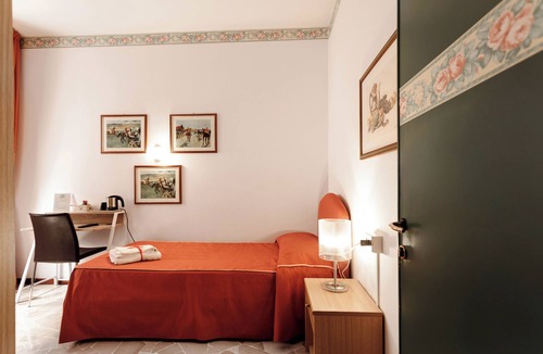 Tradate Hotel | RISTORANTE TRADATE CON ALLOGGIO SNC