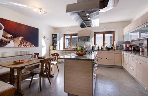Sluderno Apartment | Room 'Mairhof Stilfser Joch Zi 6' with Mountain View, Private Terrace and Shared Garden