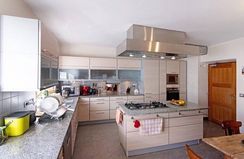 Sluderno Apartment | Room 'Mairhof Stilfser Joch Zi 6' with Mountain View, Private Terrace and Shared Garden