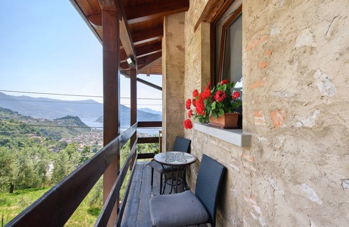 Marone Apartment | Room 'Stanza 1' with Mountain View, Wi-Fi and Air Conditioning