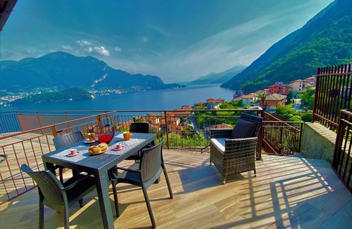 Lezzeno House | RUBINO NEW! NEAR BELLAGIO! BALCONY GARDEN, & STUNNING VIEW!
