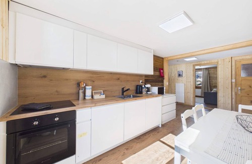 Randa Apartment | Scenic Mountain Views Apartment near Zermatt