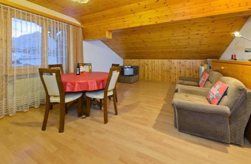 Graechen Apartment | Schmiedstube 420