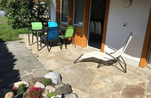 Ringgenberg Apartment | Schwizi's Holiday Apartments Appartement/Fewo, Dusche und Bad, WC, 3 Schlafräume by Interhome
